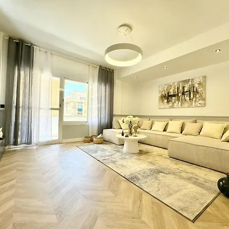 アパート 4bd Soho Luxe Retreat Terrace 2bh & Ac マラガ